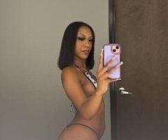 your favorite lightskin beauty 😍 - Image 3