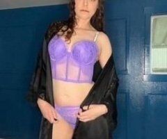 Tall MILF Visiting Auburn!! - Image 3