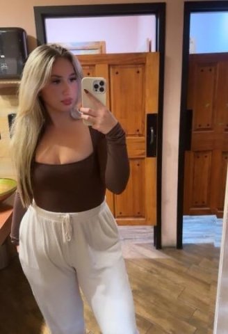 Bust your nut to my live video! Click my link for a discount and surprise in your inbox! - 1