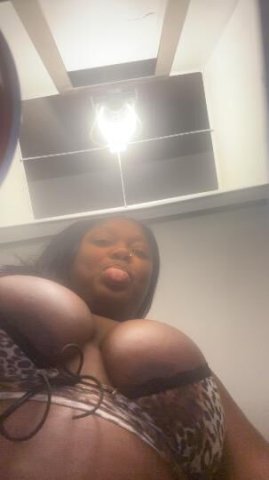 5'2 Haitian Chocolate Queen doing Incalls&outcalls - 1
