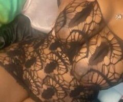 INVITE ME OVER 💦🩷🍒 CHOCOLATE EBONY BOMBSHELL 🍒 ⭐ ACTIVE ON ONLYFANS ‼READ BIO - Image 2