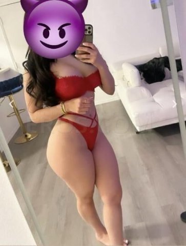 LATINAS NUEVA EN LA ZONA , COLOMBIANA .NO DEPOSIT! REAL! Available after 9 pm - 1