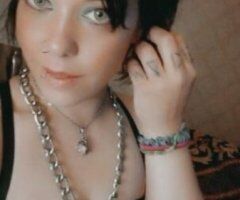 Waterbury escorts - SHADRAXX CRIMSON! DOVER DE! Demon Goat BBW SQUIRTER