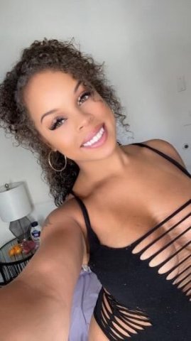 Visiting Friday 4/26-4/28! Sweet🍭Petite🫦Sentual TREAT😋 - 1