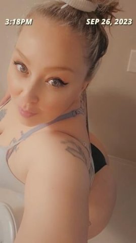 SALEM today only 🌹💋𝓒𝓸𝓶𝓮 𝓼𝓮𝓮 𝓜𝓮 𝓘𝓷 𝓐𝓬𝓽𝓲𝓸𝓷 𝐓𝐇𝐈𝐂𝐊ᴀɴᴅ 𝐏𝐑𝐄𝐓𝐓𝐘 WITH A WHOLE LOT OF BODY💋🌹big booty blonde thick Snow bunny💋duo special 🌹 - 1