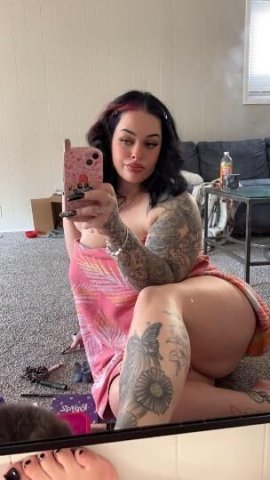 your new favorite white girl is here 💦 100% real 🍑 - 1