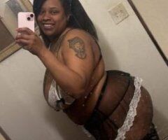 Dallas escorts - Redbone about her buisness with some huge ass tittys