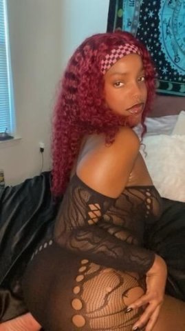 SWEET EBONY PLAYMATE ⭐ ACTIVE ON ONLYFANS - 1