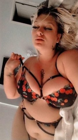blonde bunni on hhi - 1