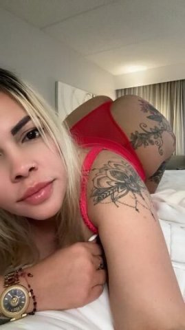 New sexy Latina girl in the city - 1