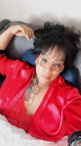 Beautiful thick Mexican Milf Boomshell Ready To Play - 1