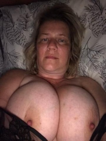 Hey buddy❤ I’m available to serve💋you better,you’ll have the most fun with me👅 - 1