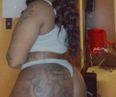 Manhattan escorts - CHOCOLATE 💦🍑🍫 ROUND AND BROWN WETNESS