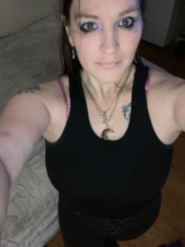 stella- certified massage therapist - 29 - 1