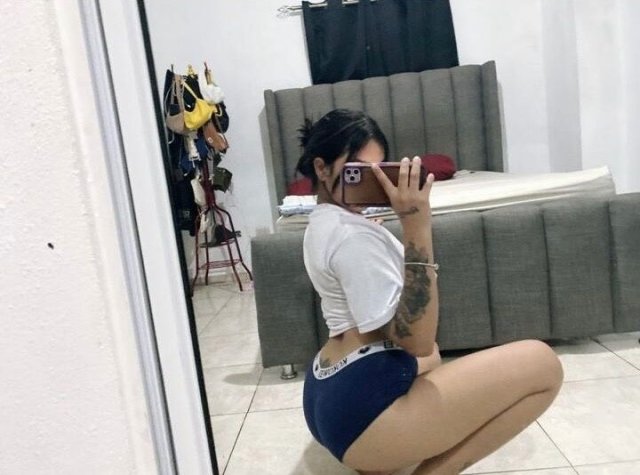 hot and sexy latina - 20 - 1