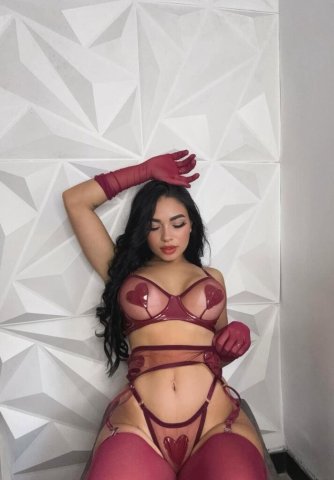 I am a hot and pleasant girl who seeks to satisfy your most secret fantasies educated, fun and sexy - 26 - 1