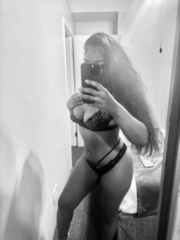 NEW Upscale BombShell!! Curves like a RaceTrack! 💋💦 - 27 - 1