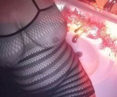 Mankato escorts - SINGLE FEMALE SEEKING GENEROUS SEXY SINGLE MAN - 38