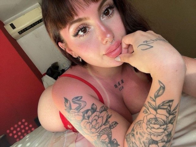 🙈Hello, dad, I want to have a good time with you, call me or write to me to communicate, I can be very affectionate with you 😋🤤 - 27 - 1