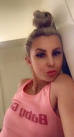 Sweet Sexy 33 Years Older Goddess. Available For Service - 24/7 - 33 - 1