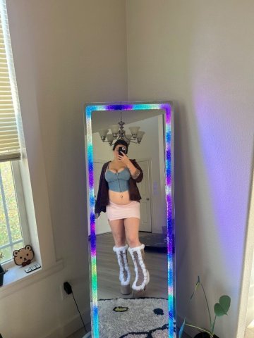 hot curvy stripper available - 21 - 1