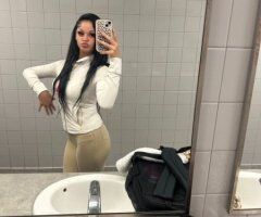 Lansing escorts - ✨ I’m a fun and friendly woman, ready to make your day brighter! ✨😊🌟💛 - 21