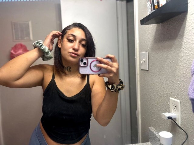 I’m Latina available for you to live your best experience with me -24/7🥰FT show content available - 27 - 1
