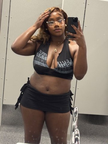 Latina Hot Avaliable For all service TELL ME incall outcall - 24 - 1