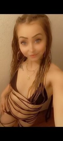 New in town for a few days looking to meet some. new gentle men 😉 😉 TELL ME WHAT U LIKE I MIGHT LIKE IT TOO 🙊😻😻 - 29 - 1