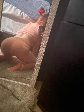 XMAS EVE SPECIAL😚SANTA$ LIL HELPER/75/BLOWN GO $PECIAL /$250 hr 2 pop special/POLE/ LAP DANCE/ 100 XTRA 50 F0RDANCE FIFTY SINGLES FOR U TO MAKEIT RAIN ON MEBABE CUM OVER //NO TEX CALL ONLYVOICEverify is a musT😚 - 33 - 1