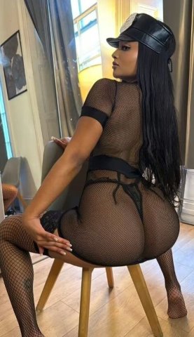 Pretty Brunette Waiting For You - 22 - 1
