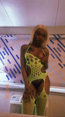 COME SEE SANTAS FAVORITE HOHOHO💦🎄 STOP AND CLICK NOWWWW!!! 𝑳𝑬𝑻’𝑺 𝑷𝑳𝑨𝒀! ⭐Qween Of Orgasm 🫦🌟🥂𝙁𝙍𝙀𝘼𝙆 𝘼𝙇𝙀𝙍𝙏, 𝙄 𝙎𝙋𝙀𝘼𝙆 𝙂𝙍𝙀𝙀𝙆💦HOT, WET, & READY 🚨 - 23 - 1