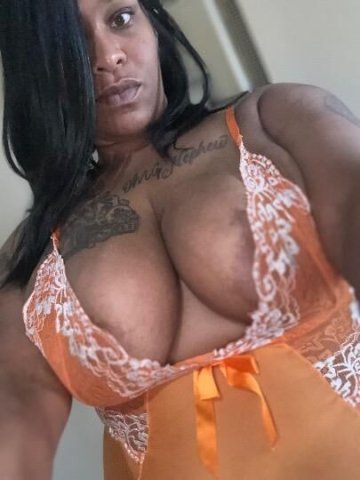 PULL UP AND FILL ME UP 💦💦💦💦 ALL HOLES CATCH SPECIAL INCALL or OUTCALL ONLY 90/140/200 - 35 - 1