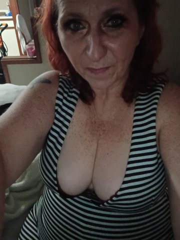 OUTCALL ONLY SPECIAL DELIVERY MILF - 45 - 1