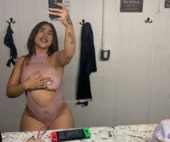 Salem escorts - Sexy and Sweet 🍓 5"4 Petite and Curvy In all the right places 🍑Come play with me Daddy💦 - 24