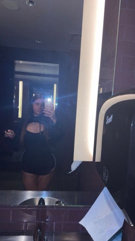 Big Booty YT girl looking for quick fun 🩷 easy and outgoing very much to the point. respectful and classy 🍷 expect the same in return 🫶🏼 - 24 - 1