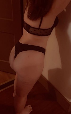 Thick Juicy Booty Pretty Face - 34 - 1