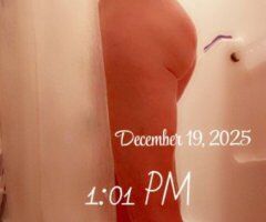 Alone on the holkdays 🍆💦Tis the season to grab you a sexy MILF 💋unwrap me like a gift 🎅Holiday happiness🎄 - 42 - Image 10