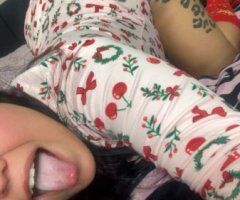 Im Jingling BALLS NOT BELLS, COME SEE THIS HO HO HO🍑 - 29 - Image 3