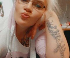 Sioux Falls escorts - 150hh 300hr please no black men...and ask about 3 sum with my girlfriend if u serious - 32