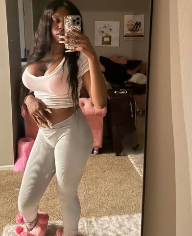 Petite Wit Cheeks 😂🥰🍑 - 20 - 1