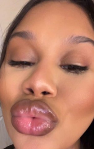 A sexy girl providing a rich service - 24 - 1