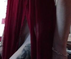 Erie escorts - looking for company - 37