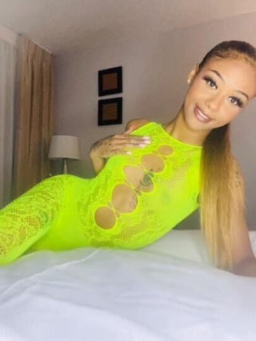 this sexy lightskin is always available❤ - 21 - 1
