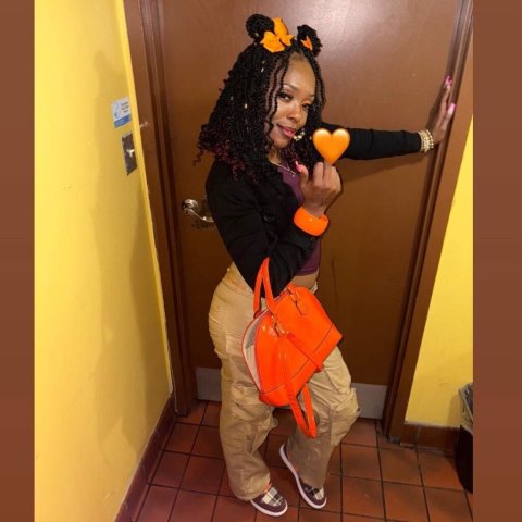 it's my birthday. Let's have some fun. Come see me.🎉♐🥳😝💦 😝 - 25 - 1