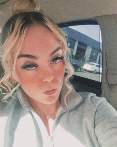 🐰 Snow Bunny takeover — Wenatchee 💦 1/9–1/11 • ATF vibes Because blondes do it best 😘 Prebook now. 5⃣6⃣4⃣2⃣2⃣5⃣6⃣6⃣9⃣9⃣ - 25 - 1