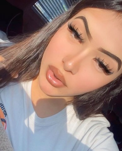 its snowing let phat ma keep you warmshes very warm 🤤🫠😝💜 - 21 - 1