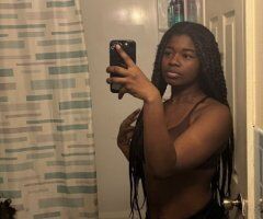 Sweet 21-Year-Old, Caring & Available - 21 - Image 3