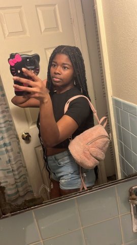 Sweet 21-Year-Old, Caring & Available - 21 - 1