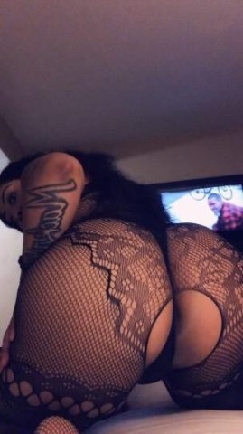 🖤 Sweet Sin in a Silk Dress 🖤Soft lips. Dark eyes. Dangerous curves. But don’t worry… I bite gently. - 28 - 1